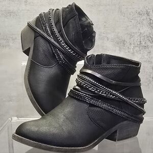 Squad Ankle Boots in Black by SO Womens 7M